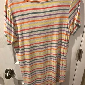 LuLaRoe Classic Tee Size Small